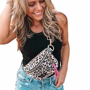 Makeup Junkie Sidekick Crossbody bag -NWOT